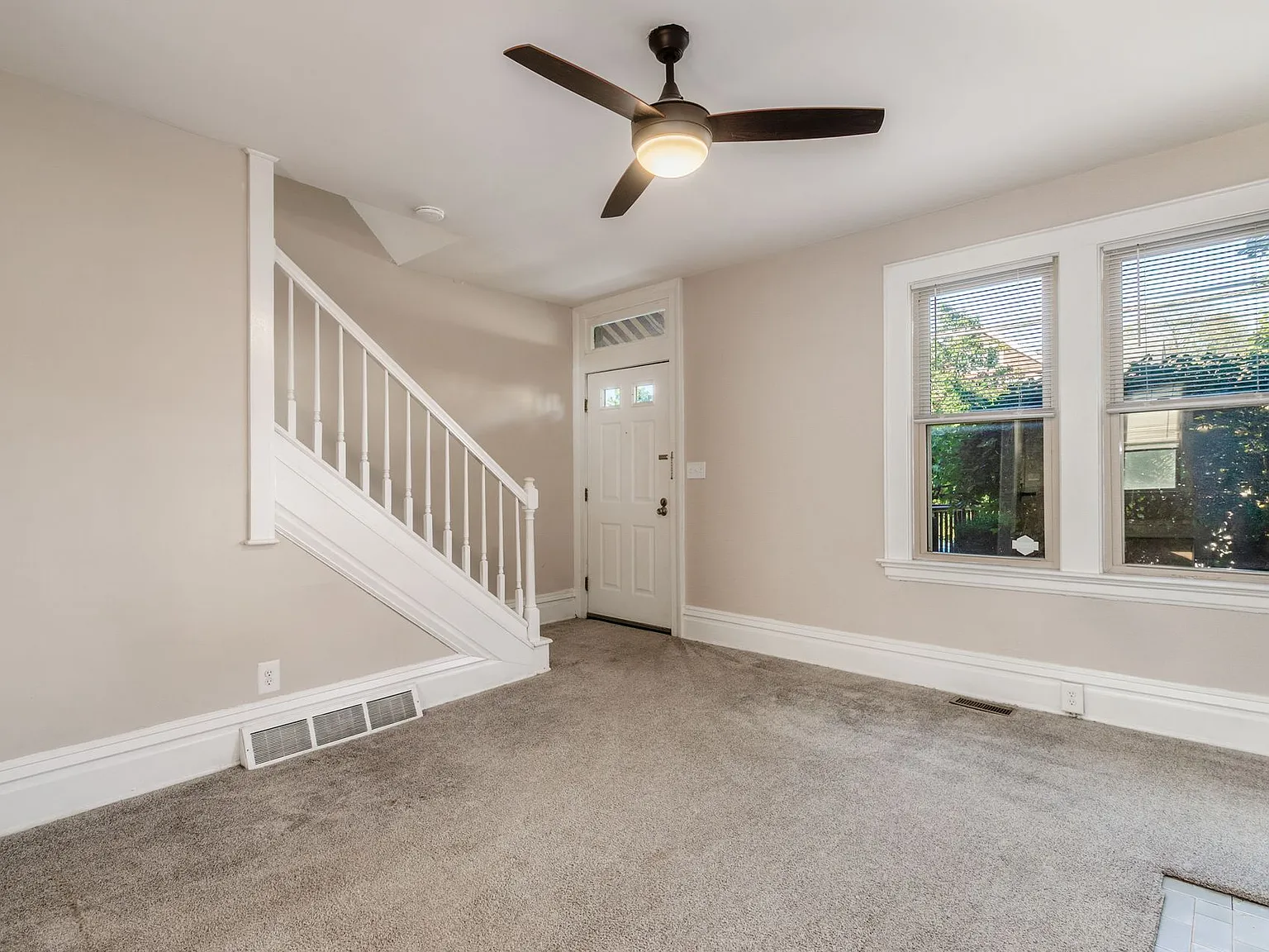 2 bed, 1200 sqft, $1,895 — Photo 2