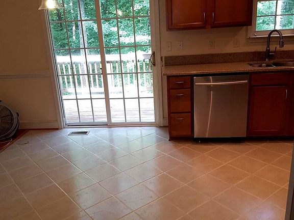 4th image of 8261 Fairbanks Ct
