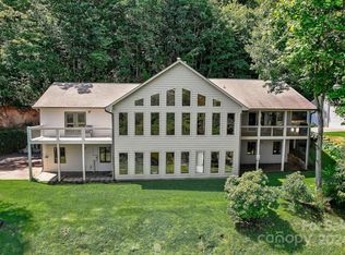 11 Margaret Ln, Asheville, NC 28805