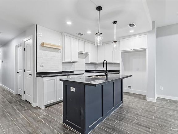 3rd image of 1214 1/2 E Sanchez St