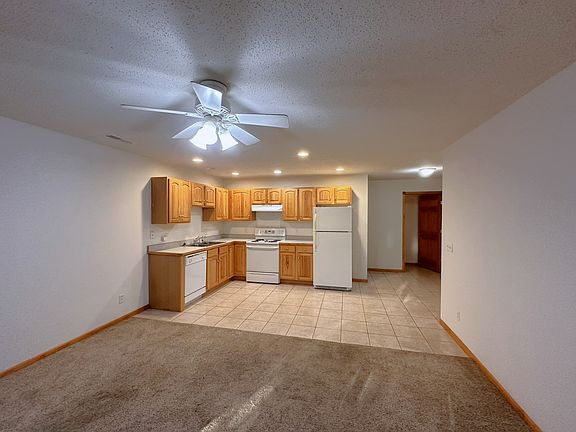 2nd image of 1271 Pinewood Trl APT 4