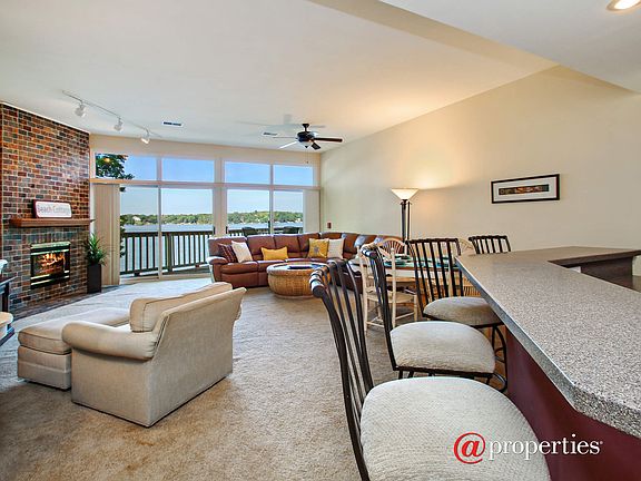 Beautiful open concept, amazing views