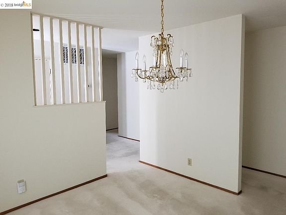 5th image of 7852 Surrey Ln