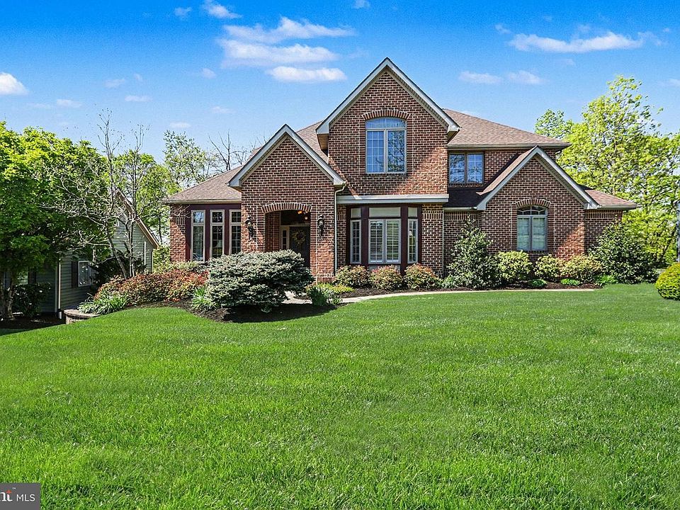 1st image of 39 Sunfire Ave