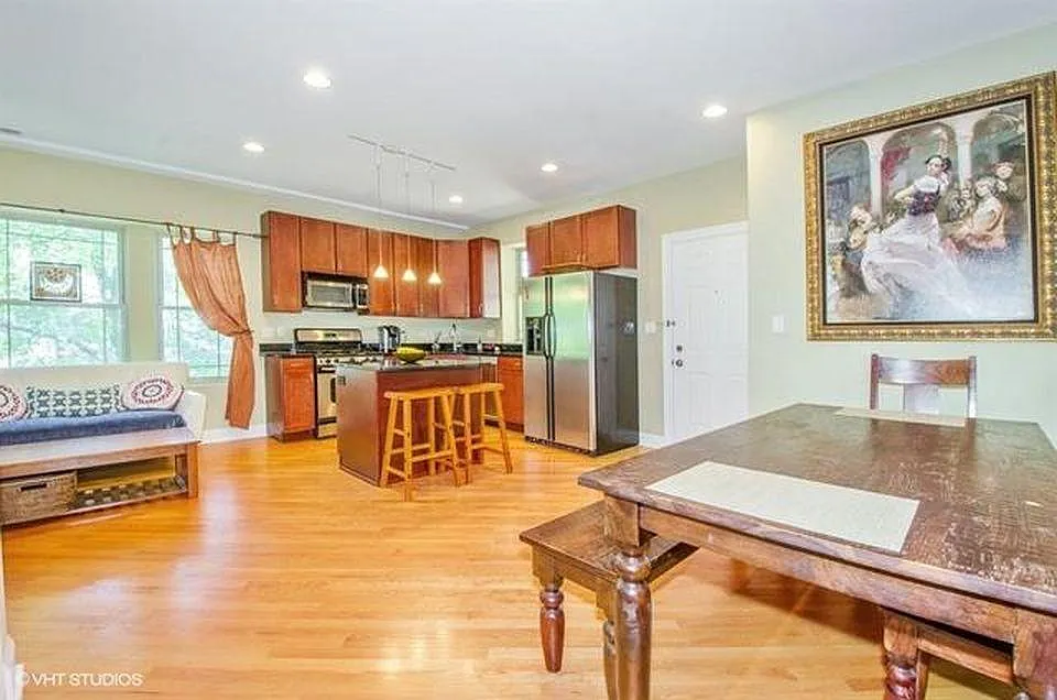 Combined Kitchen/Dining Room/Family Room View - 911 Maple Ave #2N