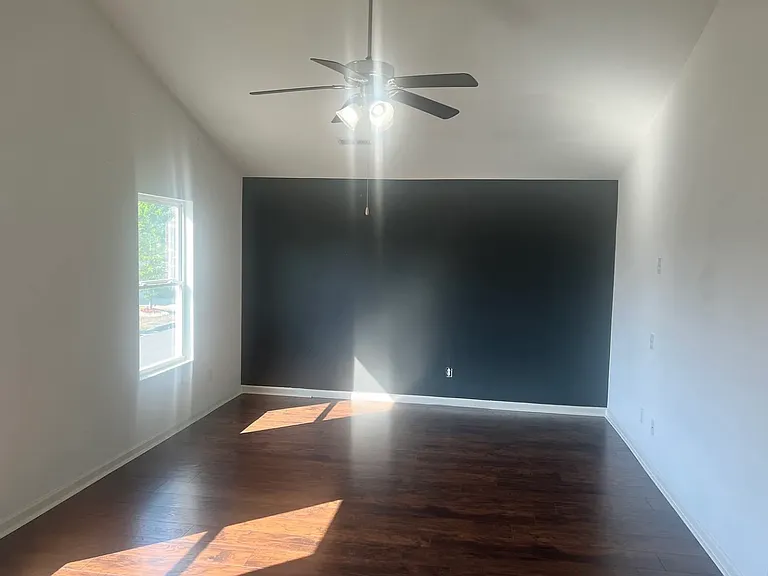 4599 Woodford Cir — Photo 10