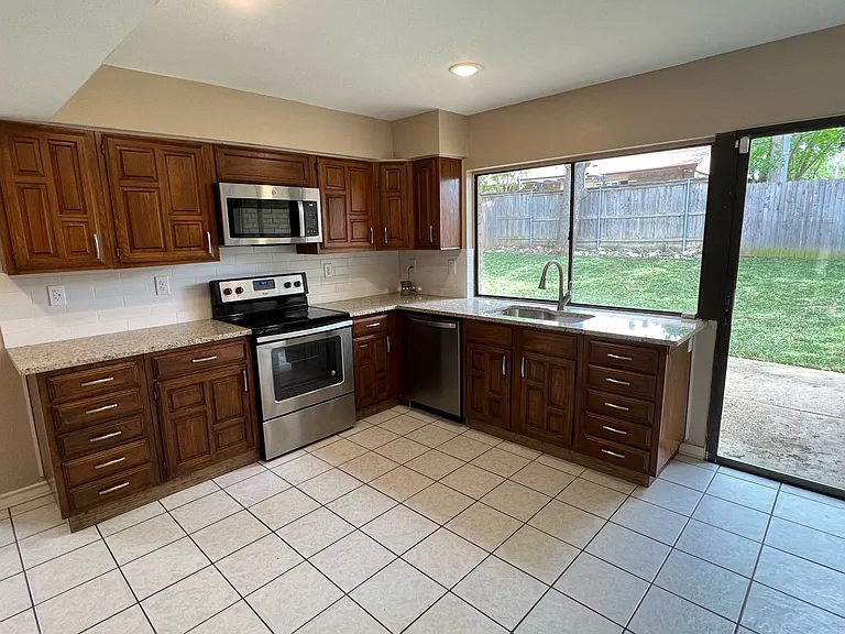 6700 Forestview Dr — Photo 14