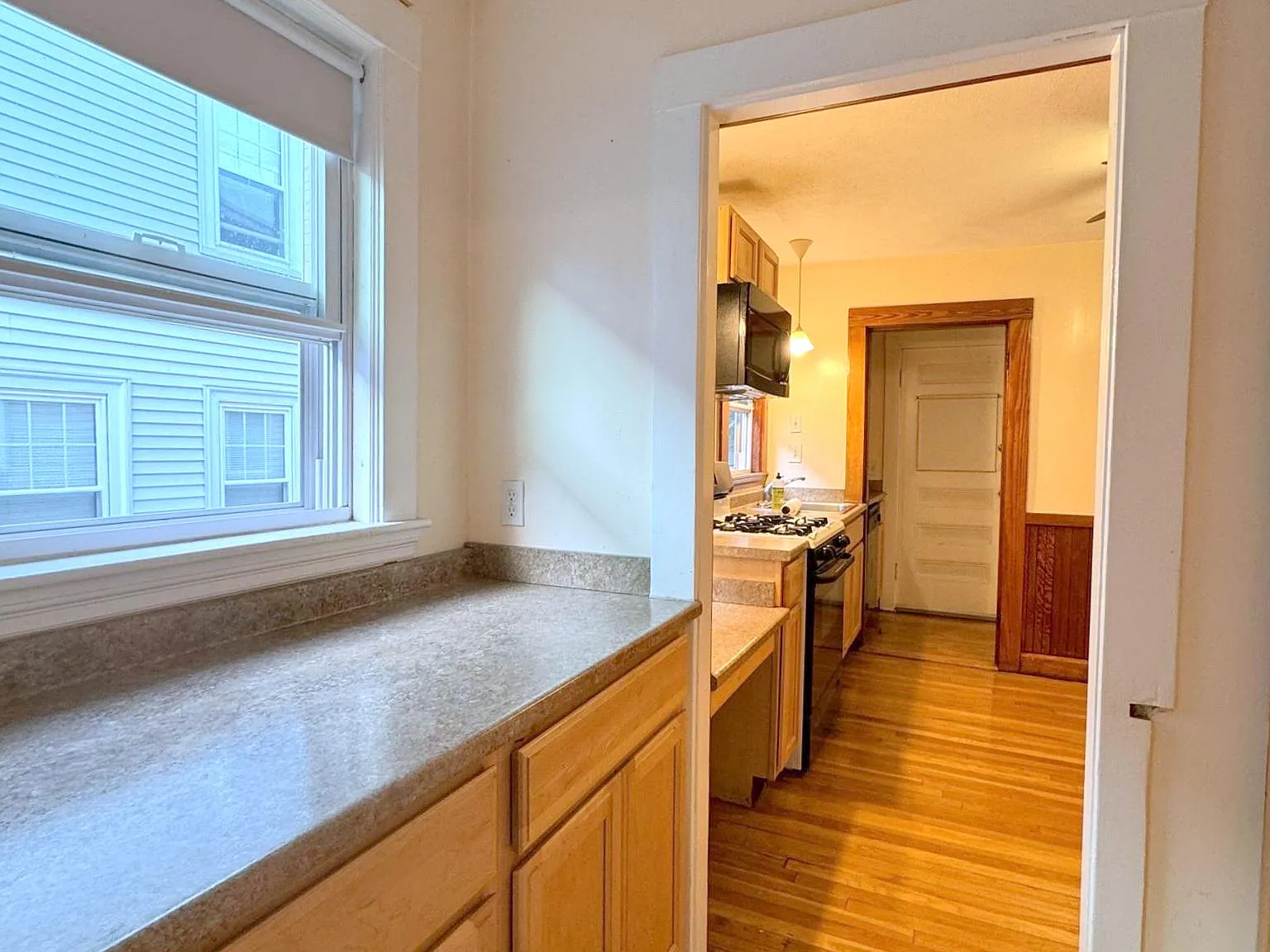 2 bed, 1000 sqft, $2,500 — Photo 3