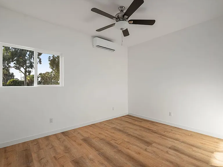 4161 Clairemont Mesa Blvd — Photo 9