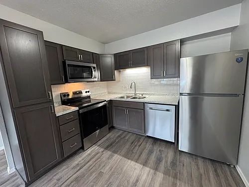 2411 W 2nd Ave #11 Photo 1