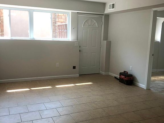 4th image of 15 Freeman Pl Floor 1