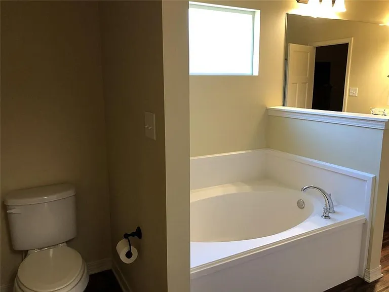 7942 Park Place Dr S — Photo 2