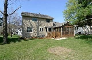 2nd image of 6932 Glenview Ln