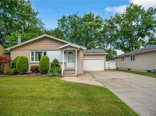 82 Bucyrus Dr, Amherst, NY 14228