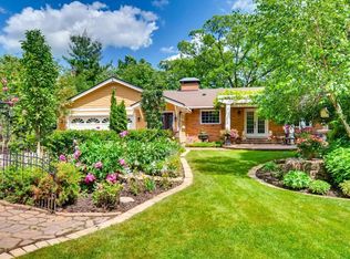 2050 Arcade St N, Maplewood, MN 55109