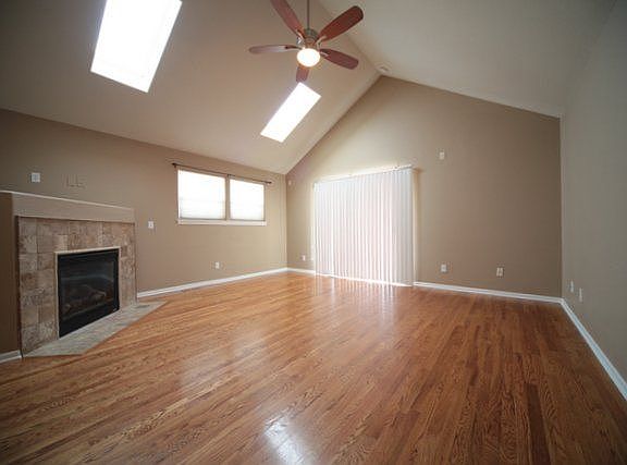 1451 Legends Cir Lawrence, KS listing photo #4