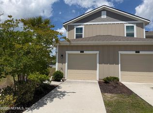 878 CAPITOL Parkway, Jacksonville, FL 32218