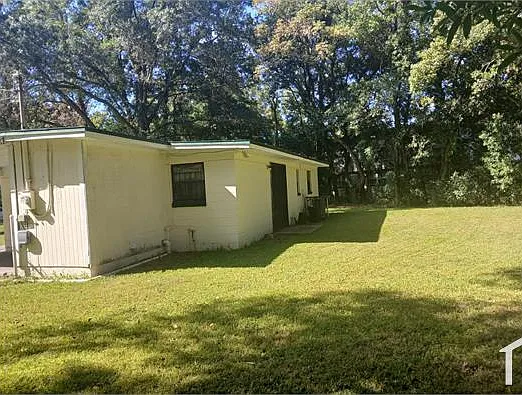 1070 Wollitz Ct — Photo 3