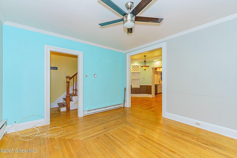 5th image of 213 Jay Street