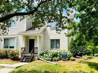 6973 Chester Dr APT A, Madison, WI 53719