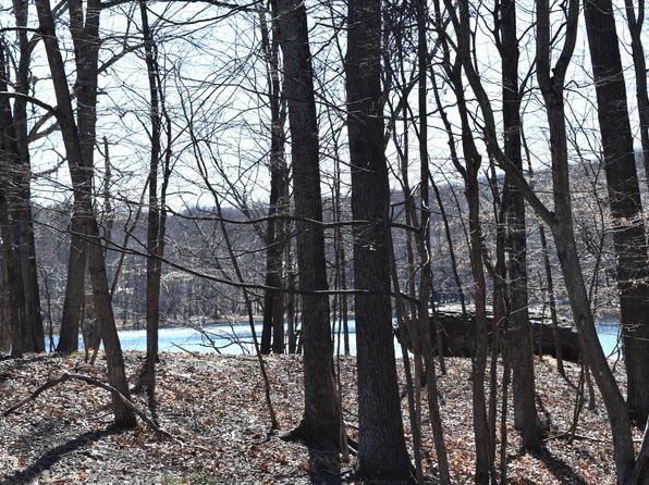 3441 Crestwood Dr, East Stroudsburg, PA 18301