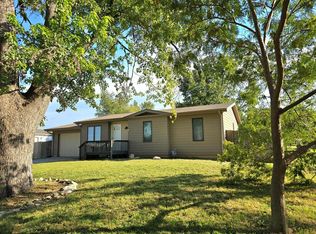 519 E 2nd St, Haven, KS 67543