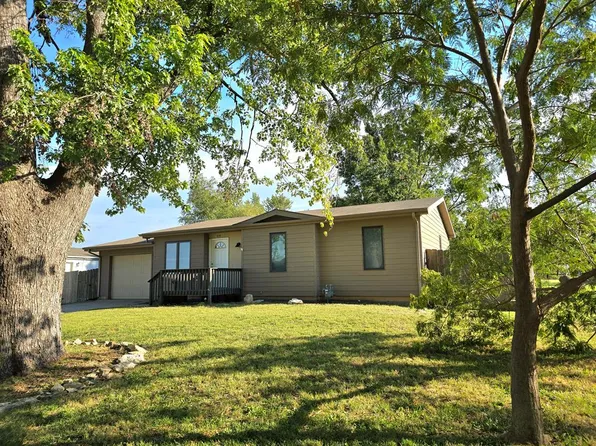 519 E 2nd St, Haven, KS 67543