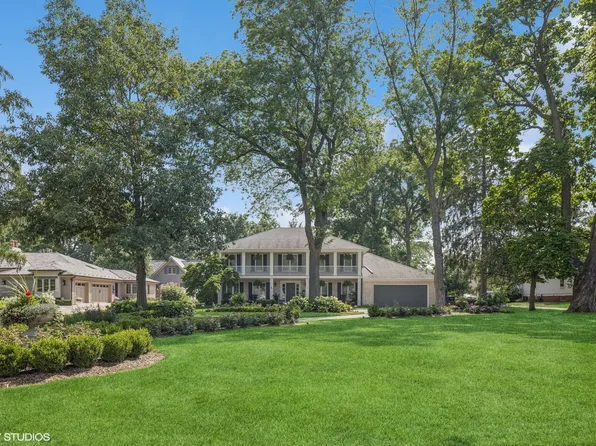 75 Sunset Ave, Glen Ellyn, IL 60137