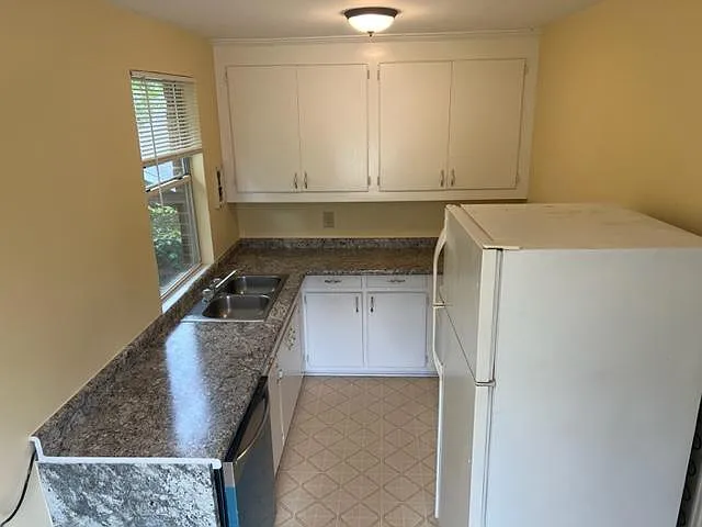 633 E College Ave #637 — Photo 5