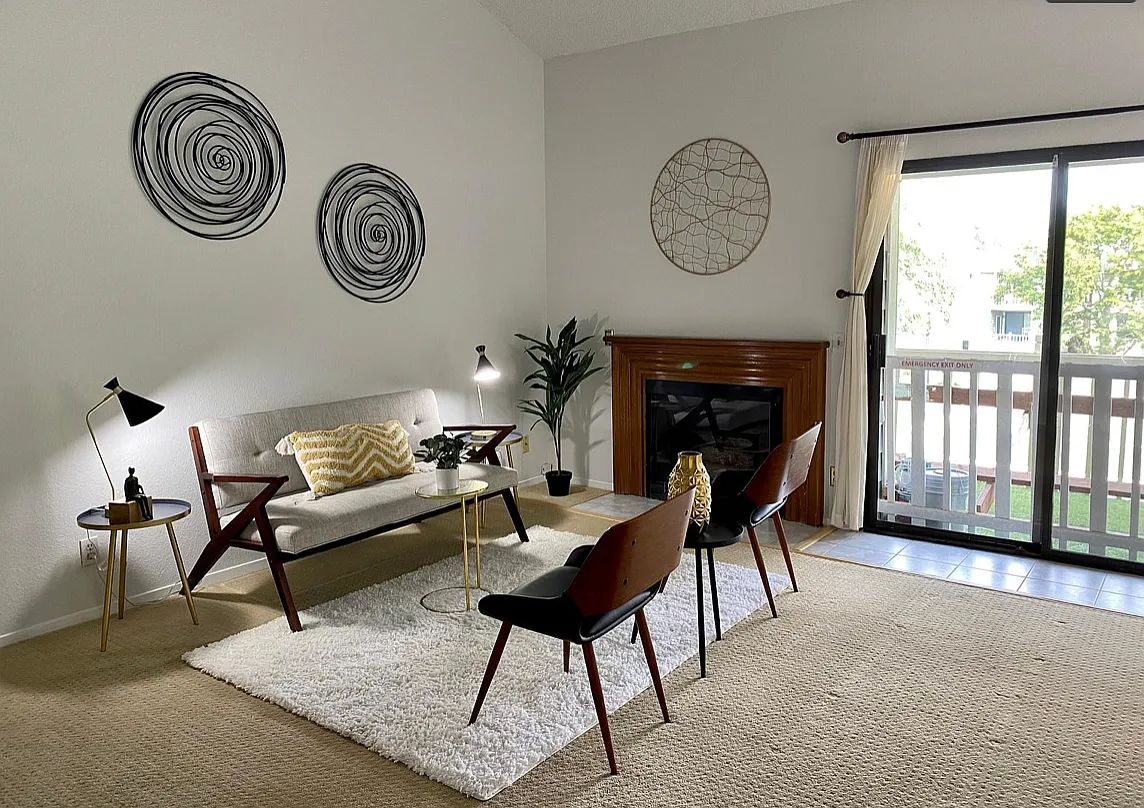 2 bed, 936 sqft, $2,595 — Photo 3