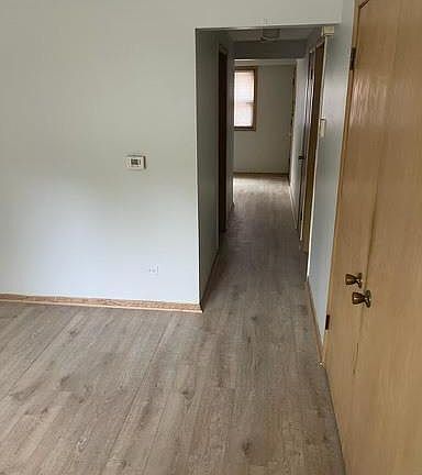 5th image of 5555 N Washtenaw Ave APT 1N