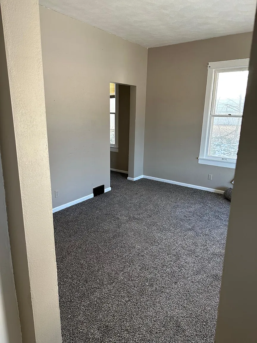 1713 N Gale Ave photo 1