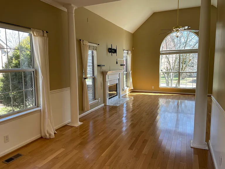 1241 Summer Haven Cir — Photo 6