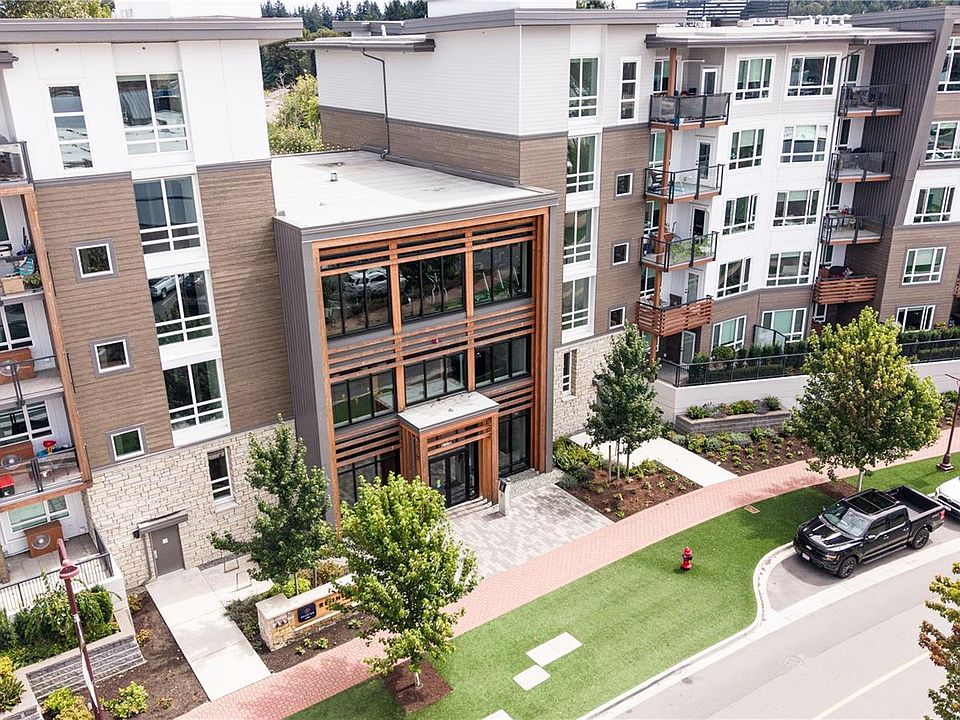 1st image of 920 Reunion Ave #327