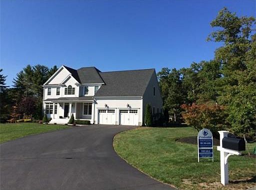 2nd image of 20 Lawton Ln