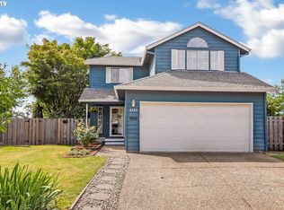 8585 SW Stratford Ct, Tigard, OR 97224