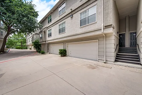 2201 Wolf St Photo 1