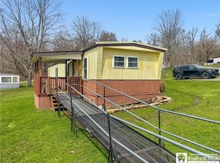 131 Greenhurst Village Dr, Jamestown, NY