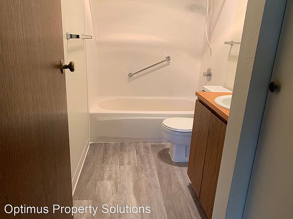 3rd image of 2075 Vista Dr #11388558