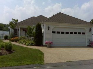 30 Kensington Ln, Bedford, NH 03110