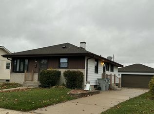 6470 S 18th St, Milwaukee, WI 53221