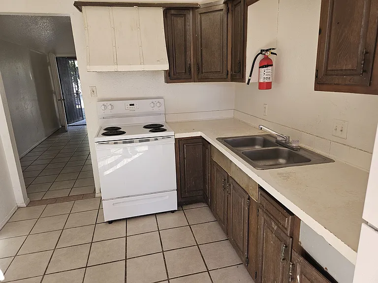 501 Ranchero Dr — Photo 4