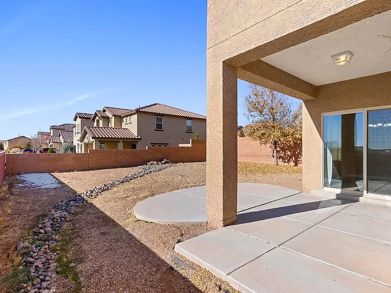 604 Loma Linda Loop NE — Photo 39