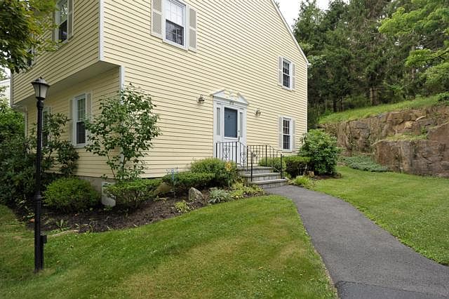 1st image of 373 Carrollwood Dr #373
