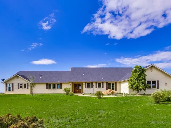 583 Anderson Rd, Alpine, CA 91901