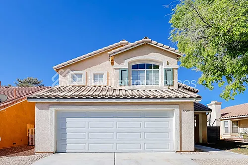 1729 Splinter Rock Way Photo 1