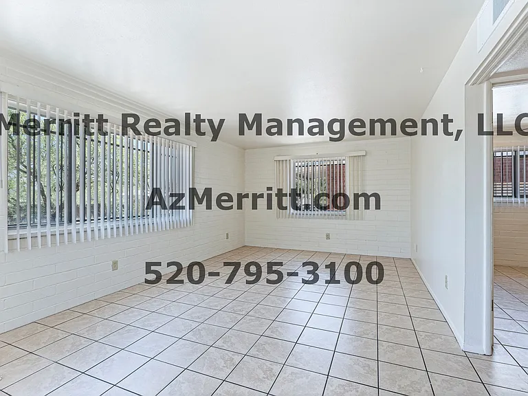 1598 N Fremont Ave #2 — Photo 5