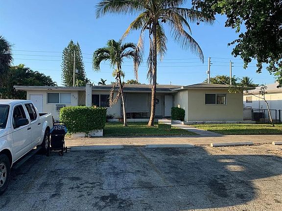 3rd image of 717 NE 10th Ave #3