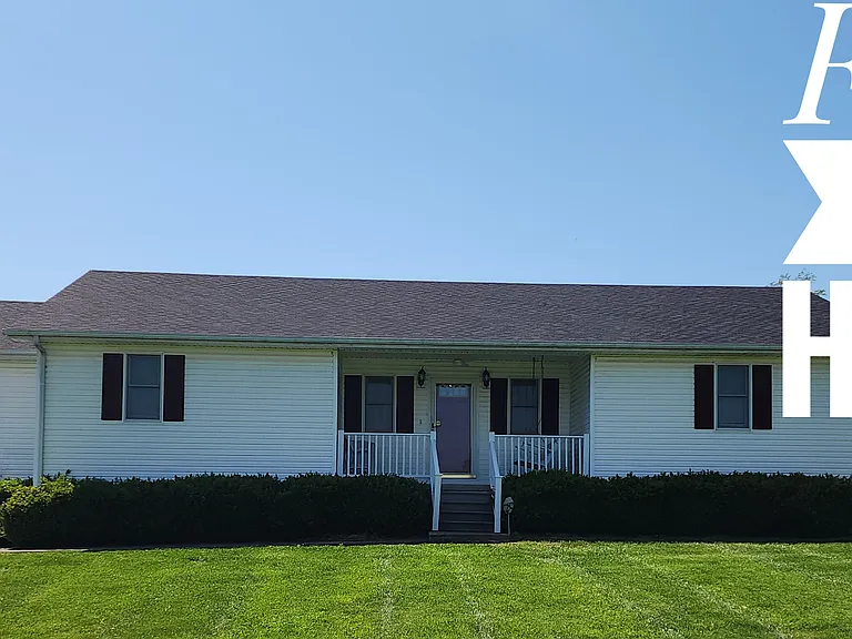 4074 Old Maysville Rd — Photo 2