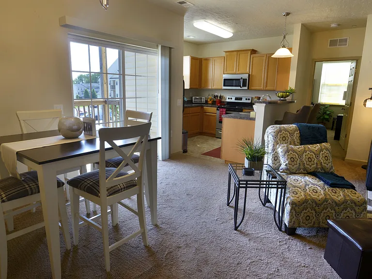Hawthorne Gardens — Photo 24